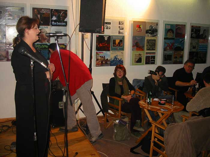 PRESS BILTEN   >  >  >