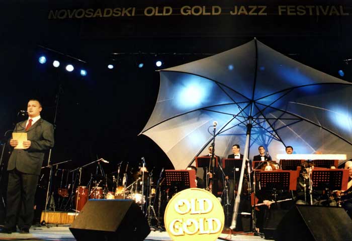 PRESS BILTEN   >  >  >