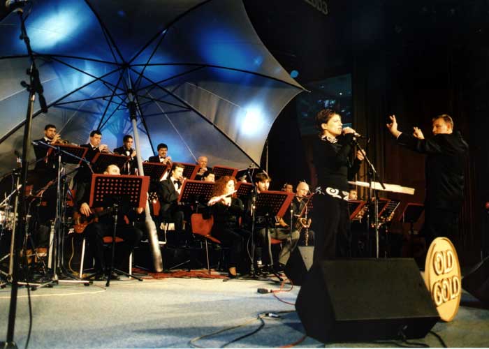 PRESS BILTEN   >  >  >