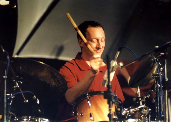 PRESS BILTEN   >  >  >