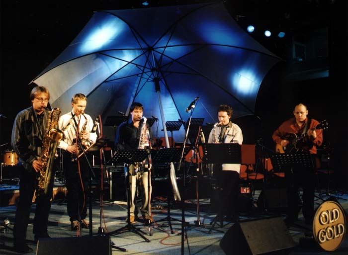 PRESS BILTEN   >  >  >