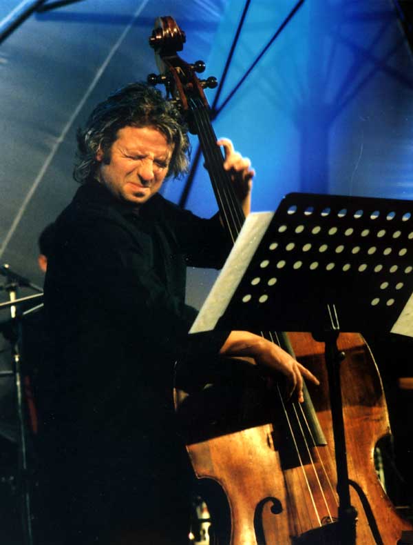 PRESS BILTEN   >  >  >