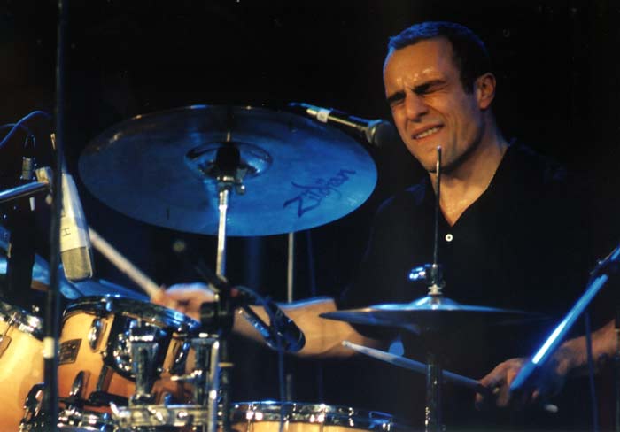 PRESS BILTEN   >  >  >