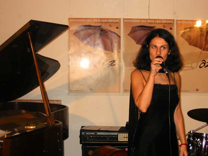 PRESS BILTEN   >  >  >