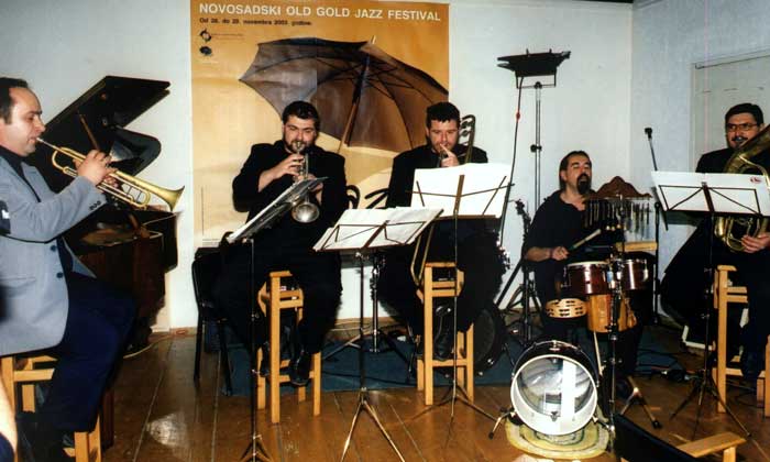 PRESS BILTEN   >  >  >